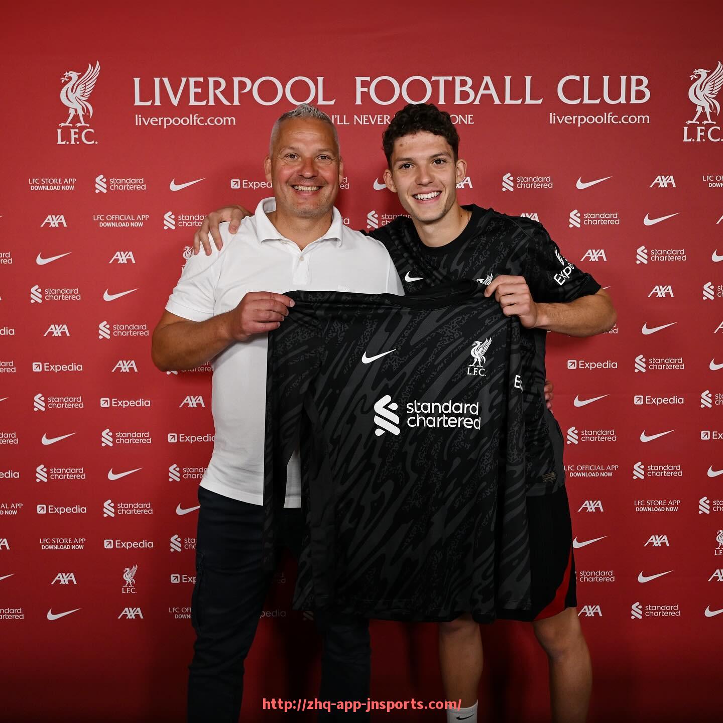 江南体育APP下载-世俱杯历届比赛球员体能数据统计与疲劳管理