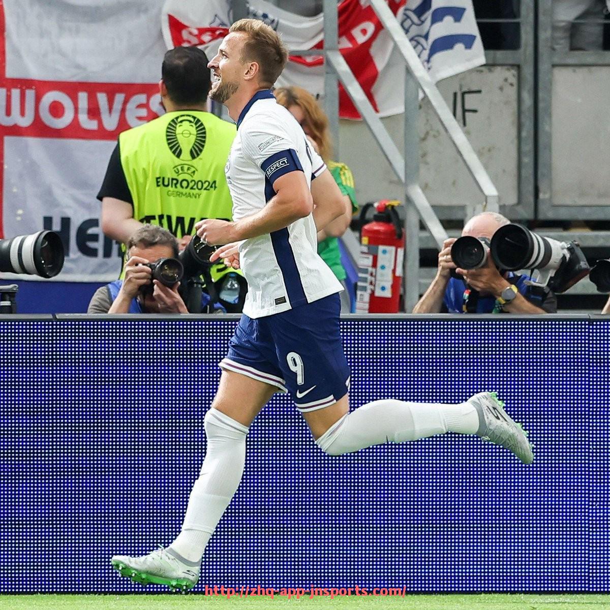 江南体育APP下载-世俱杯历届比赛球员体能数据统计与疲劳管理